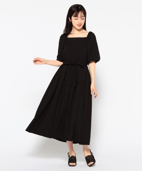 MISCH MASCH(ミッシュマッシュ)の「袖バルーンタックワンピース(ワンピース・レディース・ブラック/ベージュ/ブルー・MEDIUM)」の2枚目の写真