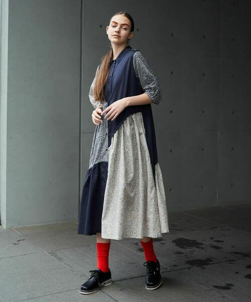 FRAPBOIS（フラボア）の「フラード ワンピース（ワンピース・レディース・ネイビー/イエロー・1/0）」の17枚目の写真