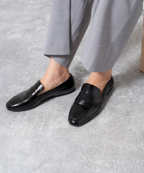 FABIO RUSCONI（ファビオルスコーニ）の「【FABIO RUSCONI/ファビオルスコーニ】シュリンクエナメルソフトローファー（その他シューズ・レディース・ブラック/ゴールド・36/38/37）」の5枚目の写真