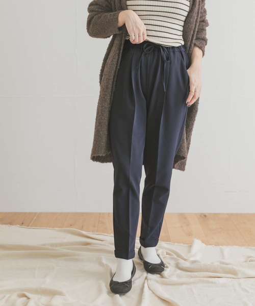 ITEMS URBANRESEARCH（アイテムズ アーバンリサーチ）の「テーパードイージーパンツ（その他パンツ・レディース・ベージュ/ネイビー/ピンク・FREE）」の3枚目の写真