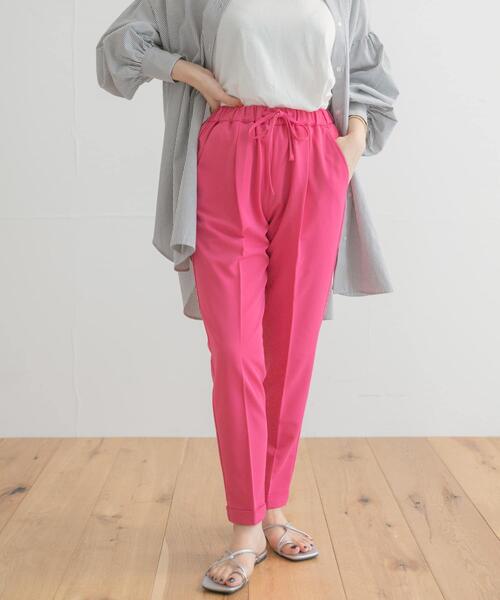 ITEMS URBANRESEARCH（アイテムズ アーバンリサーチ）の「テーパードイージーパンツ（その他パンツ・レディース・ベージュ/ネイビー/ピンク・FREE）」の10枚目の写真