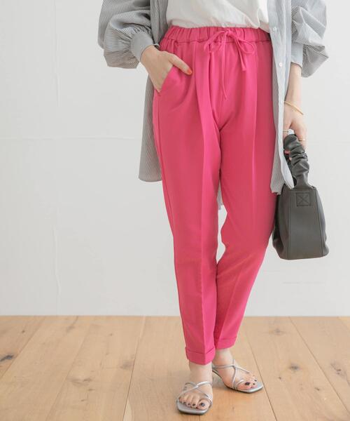 ITEMS URBANRESEARCH（アイテムズ アーバンリサーチ）の「テーパードイージーパンツ（その他パンツ・レディース・ベージュ/ネイビー/ピンク・FREE）」の12枚目の写真