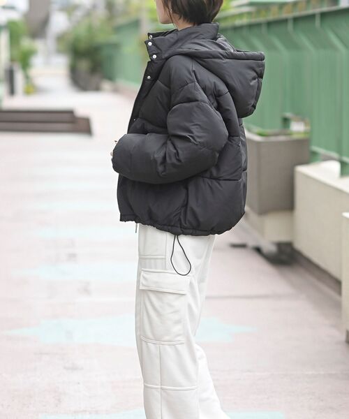 rps（アールピーエス）の「ファイバーダウンショートジャケット（ダウンジャケット/コート・レディース・ブラック/アイボリー/モカ/ベージュ系その他/ベージュ・M/フリー）」の17枚目の写真