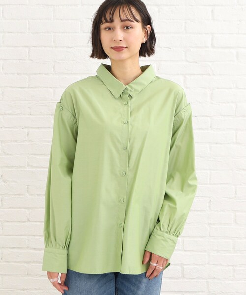 Cutie Blonde（キューティーブロンド）の「◆【2WAY】着こなし自由自在。肩ボタンマルチシャツ（シャツ/ブラウス・レディース・オフホワイト/ダークブラウン系2/黄緑系/チャコール・00）」の5枚目の写真