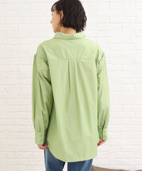 Cutie Blonde（キューティーブロンド）の「◆【2WAY】着こなし自由自在。肩ボタンマルチシャツ（シャツ/ブラウス・レディース・オフホワイト/ダークブラウン系2/黄緑系/チャコール・00）」の7枚目の写真