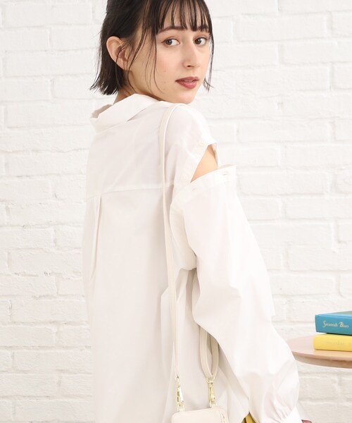 Cutie Blonde（キューティーブロンド）の「◆【2WAY】着こなし自由自在。肩ボタンマルチシャツ（シャツ/ブラウス・レディース・オフホワイト/ダークブラウン系2/黄緑系/チャコール・00）」の16枚目の写真