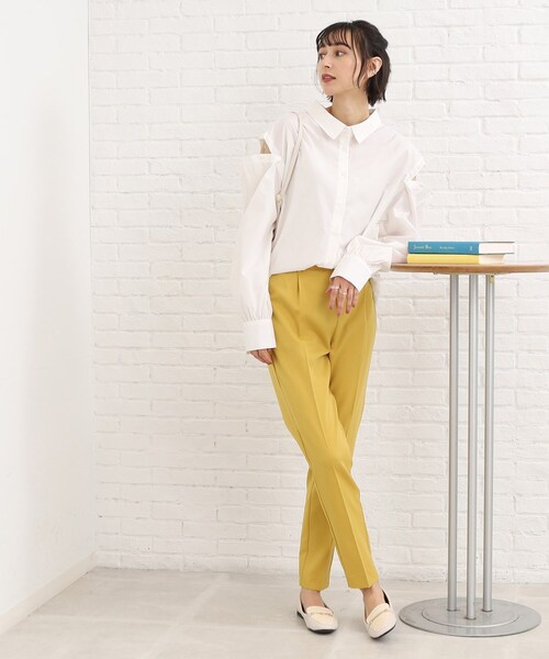 Cutie Blonde（キューティーブロンド）の「◆【2WAY】着こなし自由自在。肩ボタンマルチシャツ（シャツ/ブラウス・レディース・オフホワイト/ダークブラウン系2/黄緑系/チャコール・00）」の17枚目の写真