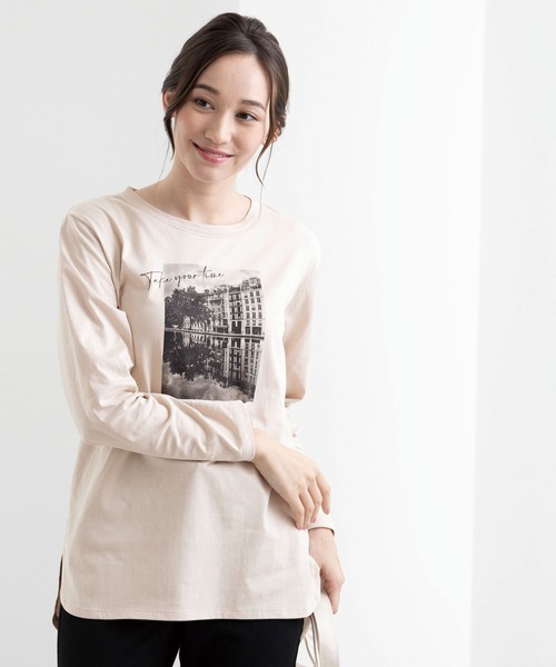 BELLUNA PLUS(ベルーナ)の「キレイ見え綿100%素材プリントプルオーバー(Tシャツ/カットソー・レディース・オフホワイト/カーキ/グレー系その他/チャコール・MEDIUM/X-LARGE/LARGE)」の20枚目の写真