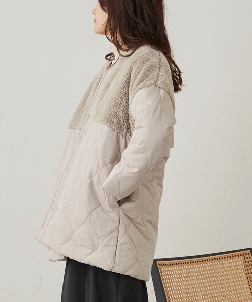 CLEARIMPRESSION （クリアインプレッション）の「ボア切替ノーカラーキルティングジャケット（ブルゾン・レディース・グレイッシュベージュ/ブラック・FREE）」の19枚目の写真