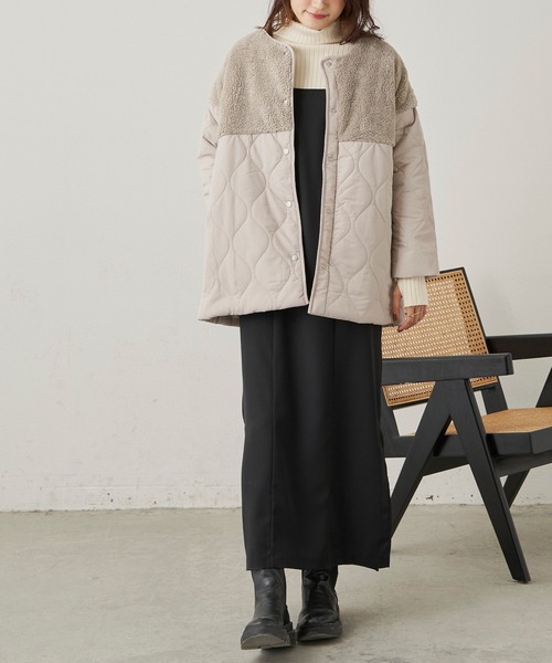 CLEARIMPRESSION （クリアインプレッション）の「ボア切替ノーカラーキルティングジャケット（ブルゾン・レディース・グレイッシュベージュ/ブラック・FREE）」の22枚目の写真