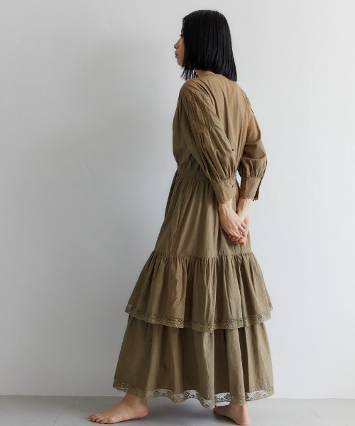 CASA FLINE（カーサフライン）の「ティアードレースドレス（ワンピース・レディース・ホワイト/カーキ/グリーン・FREE）」の4枚目の写真