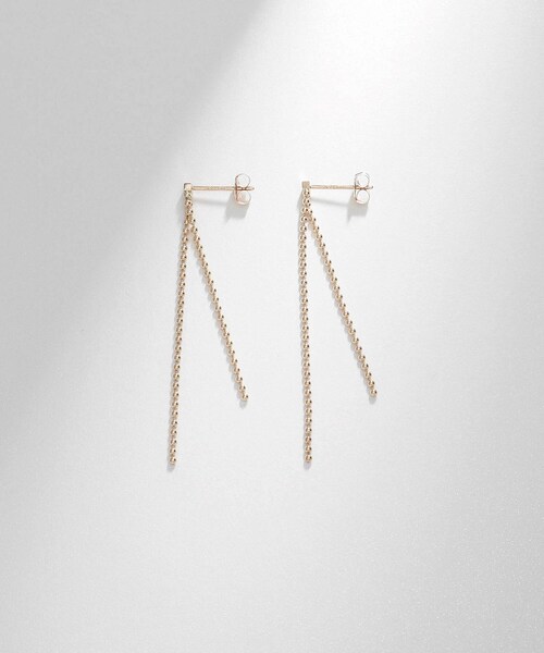 COCOSHNIK(ココシュニック)の「K10ボールチェーンフリンジ スタッドピアス大(ピアス(両耳用)・レディース・ホワイト系その他7・00)」の9枚目の写真