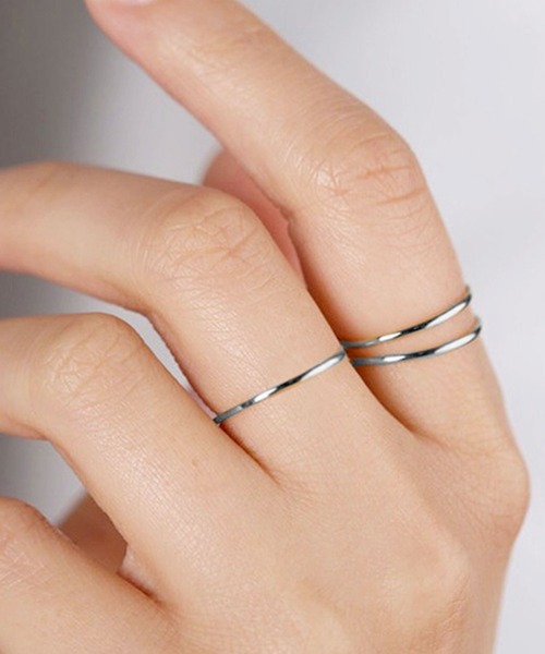 calmila(カルミラ)の「金属アレルギー対応 1mm 3mm 6mmシンプルステンレスリング(リング・レディース・ゴールド系その他3/ゴールド系その他4/シルバー系その他3/ゴールド系その他2/シルバー系その他4/シルバー系その他2・11号/9号/14号)」の2枚目の写真