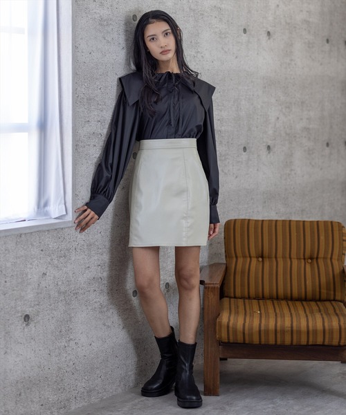 clear（クリア）の「ボリュームスリーブセーラーカラーシャツ（シャツ/ブラウス・レディース・オフホワイト/ブラック・F）」の13枚目の写真