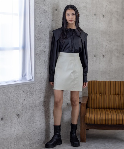 clear（クリア）の「ボリュームスリーブセーラーカラーシャツ（シャツ/ブラウス・レディース・オフホワイト/ブラック・F）」の14枚目の写真