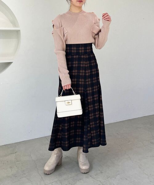 MAJESTIC LEGON（マジェスティックレゴン）の「2way肩あきニット（ニット/セーター・レディース・チャコールグレー/ベージュ/ブルー/アイボリー・MEDIUM）」の10枚目の写真