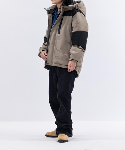 JOHN'S CLOSET（ジョンズクローゼット）の「【13】中綿切替フードジャケット（ダウンジャケット/コート・メンズ・レッド/ホワイト/ブルー系その他/ブラック/チャコールグレー/ベージュ・MEDIUM/LARGE/X-LARGE）」の9枚目の写真