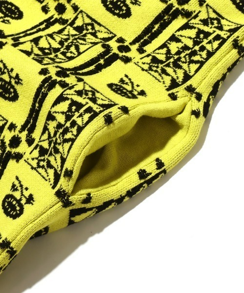 ANNA SUI（アナスイ）の「ANNA SUI NYC 総柄ブークレ ニットカーデ / アナスイ エヌワイシー ソウガラブークレ ニットカーデ 【SP】（カーディガン/ボレロ・レディース・イエロー/パープル/ブラック・M/L）」の8枚目の写真