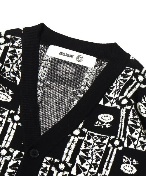 ANNA SUI（アナスイ）の「ANNA SUI NYC 総柄ブークレ ニットカーデ / アナスイ エヌワイシー ソウガラブークレ ニットカーデ 【SP】（カーディガン/ボレロ・レディース・イエロー/パープル/ブラック・M/L）」の17枚目の写真