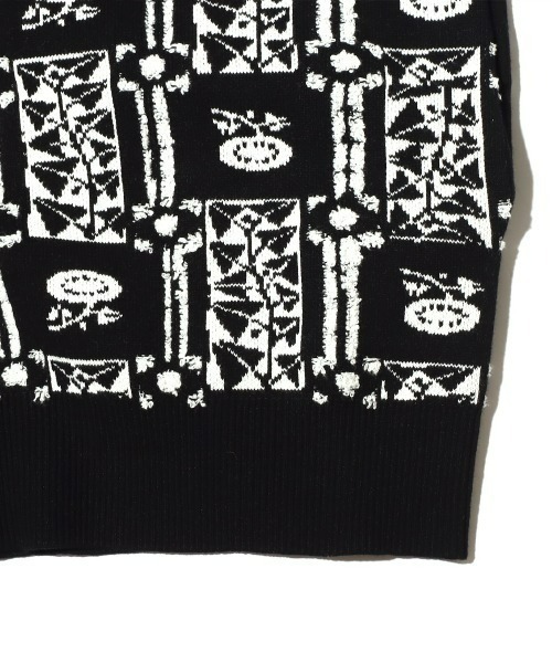 ANNA SUI（アナスイ）の「ANNA SUI NYC 総柄ブークレ ニットカーデ / アナスイ エヌワイシー ソウガラブークレ ニットカーデ 【SP】（カーディガン/ボレロ・レディース・イエロー/パープル/ブラック・M/L）」の11枚目の写真