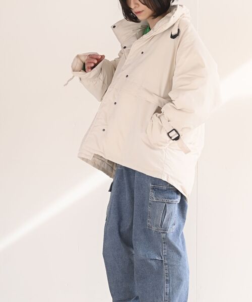 rps（アールピーエス）の「スタンドベルト中綿ジャケット（ダウンジャケット/コート・レディース・ブラック/アイボリー/ライトカーキ・M）」の19枚目の写真