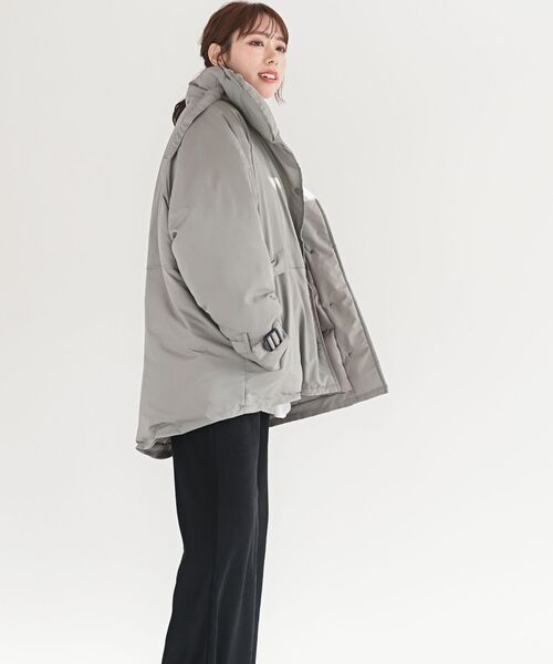 rps（アールピーエス）の「スタンドベルト中綿ジャケット（ダウンジャケット/コート・レディース・ブラック/アイボリー/ライトカーキ・M）」の12枚目の写真