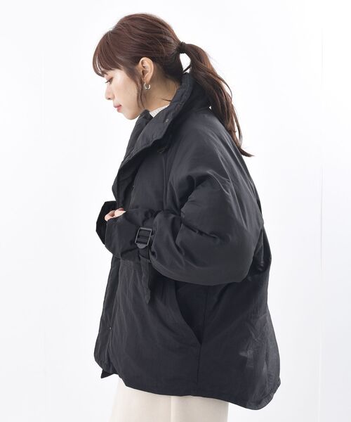 rps（アールピーエス）の「スタンドベルト中綿ジャケット（ダウンジャケット/コート・レディース・ブラック/アイボリー/ライトカーキ・M）」の22枚目の写真