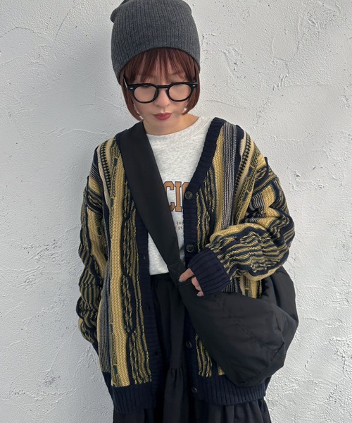 apres jour mignon(アプレジュールミニョン)の「3Dデザインカーディガン【ZOZOTOWN限定アイテム】(カーディガン/ボレロ・レディース・ブルー/ブラック/ネイビー・X-LARGE/フリー)」の3枚目の写真