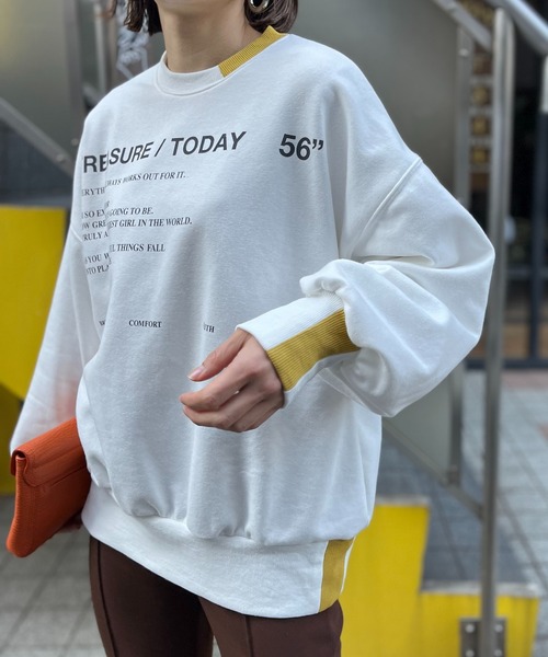 mi via loca（ミヴィアロカ）の「リブ部分配色ロゴスウェット（スウェット・レディース・オフホワイト/ピンク/ライトベージュ・FREE）」の9枚目の写真