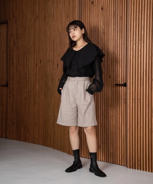 Amiur(エミレ)の「compact tuck half pants(その他パンツ・レディース・ブラウン/ベージュ/アイボリー/ブラック・FREE)」の1枚目の写真