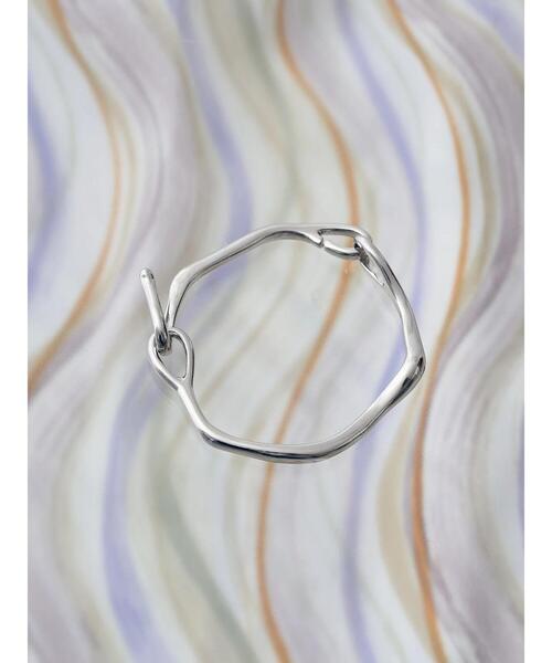 YECCA VECCA（イェッカヴェッカ）の「ニュアンスメタルバングル（バングル/リストバンド・レディース・ゴールド/シルバー・FREE）」の2枚目の写真