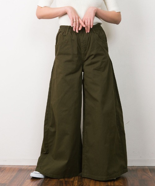 atONE(アットワン)の「atONE ウエストゴムツイルバギーパンツ(その他パンツ・レディース・ブラック/カーキ/ベージュ・L/LL/3L/4L/M)」の3枚目の写真