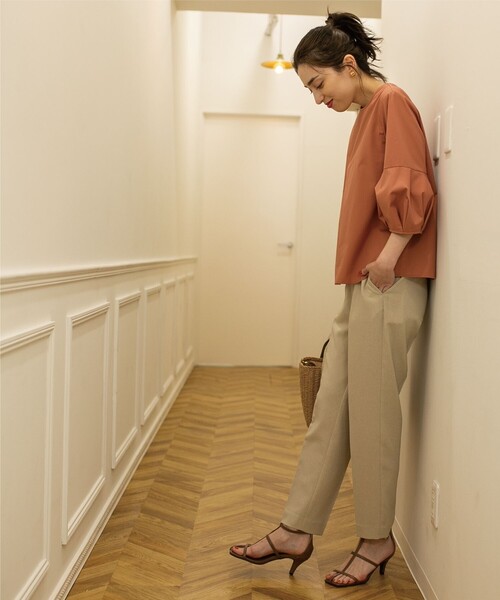 OPAQUE.CLIP(オペークドットクリップ)の「◆ランタンスリーブブラウス【UV/イージーケア/洗濯機洗い可】(シャツ/ブラウス・レディース・レンガ/ベージュ系7/ホワイト系5/ブルー系2/オフホワイト/ブラック・36/38/40/42)」の22枚目の写真