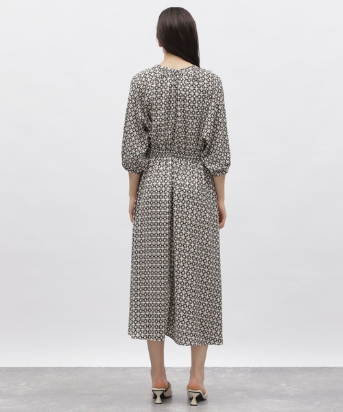 LAKOLE（ラコレ）の「レトロプリントドレス / 188289（ワンピース・レディース・グリーン/ベージュ・MEDIUM/SMALL）」の3枚目の写真