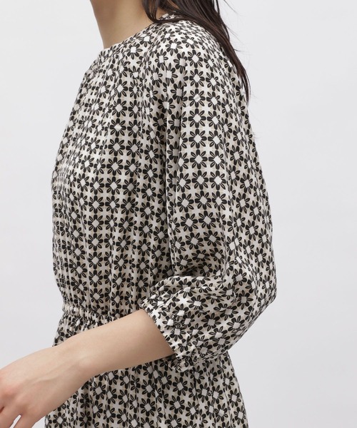 LAKOLE（ラコレ）の「レトロプリントドレス / 188289（ワンピース・レディース・グリーン/ベージュ・MEDIUM/SMALL）」の12枚目の写真