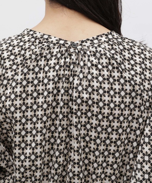 LAKOLE（ラコレ）の「レトロプリントドレス / 188289（ワンピース・レディース・グリーン/ベージュ・MEDIUM/SMALL）」の5枚目の写真