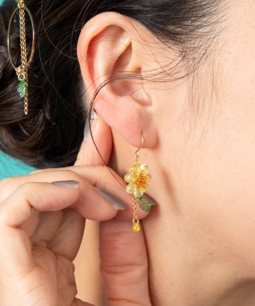 KAJA BIJOUX Carrie Flower Pierce の通販 by Bonjour's shop