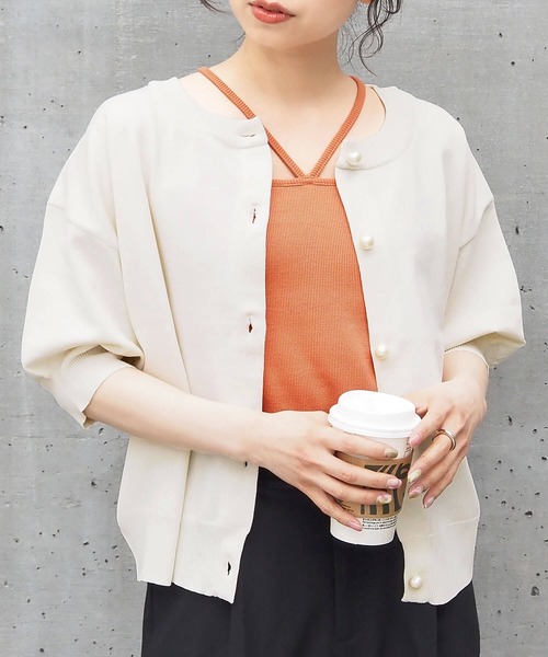 tiptop（ティップトップ）の「【ZOZO限定アイテム】パール釦半袖カーディガン（カーディガン/ボレロ・レディース・ブラック/ホワイト系その他/アイボリー/ライトグリーン/サックスブルー/レッド・FREE）」の7枚目の写真