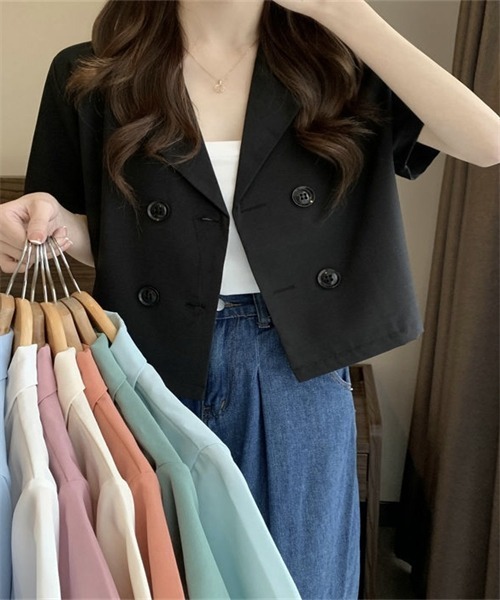 FREE STYLISTS(フリー スタイリスト)の「ショートコート(テーラードジャケット・レディース・グリーン系/ピンク/ブルー/ブラック/ホワイト/オレンジ/アイボリー・FREE)」の1枚目の写真