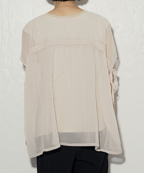 ottilie(オティーリエ)の「tricot tricot ドロストプルオーバー ★(Tシャツ/カットソー・レディース・オフホワイト/ベージュ/イエロー・FREE)」の18枚目の写真