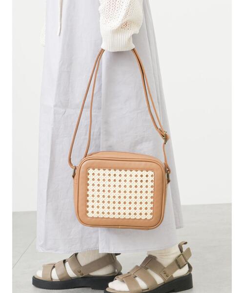 ehka sopo（エヘカソポ）の「カゴメ編みショルダーバッグ（ハンドバッグ・レディース・ベージュ/キャメル/ブラック・ﾌﾘ-）」の11枚目の写真