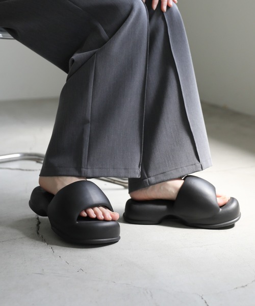 select MOCA（セレクトモカ）の「エアリーボリュームサンダル（サンダル・レディース・ブラック・SMALL/MEDIUM/LARGE）」の15枚目の写真