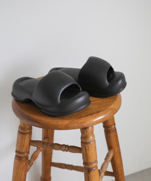 select MOCA（セレクトモカ）の「エアリーボリュームサンダル（サンダル・レディース・ブラック・SMALL/MEDIUM/LARGE）」の18枚目の写真