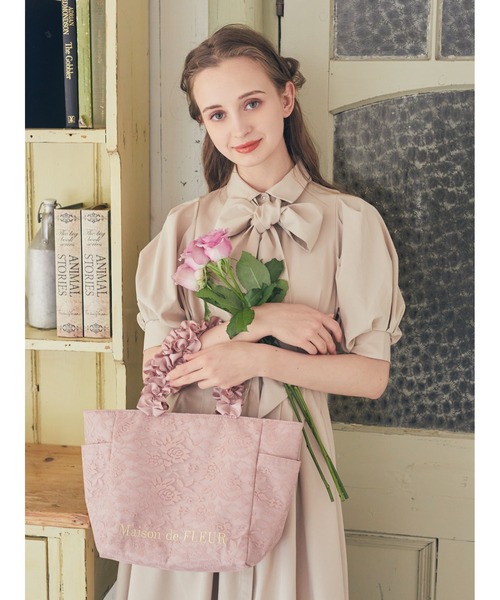 Maison de FLEUR（メゾンドフルール）の「レースサテンサイドポケットトートバッグ（トートバッグ・レディース・ブラック/ピンク・FREE）」の13枚目の写真