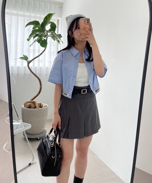 one after another NICE CLAUP（ワンアフターアナザーナイスクラップ）の「ロゴテープショートシャツ（シャツ/ブラウス・レディース・サックスブルー/ホワイト×ブラック/オフホワイト/ストライプ・FREE）」の15枚目の写真