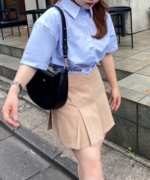 one after another NICE CLAUP（ワンアフターアナザーナイスクラップ）の「ロゴテープショートシャツ（シャツ/ブラウス・レディース・サックスブルー/ホワイト×ブラック/オフホワイト/ストライプ・FREE）」の21枚目の写真