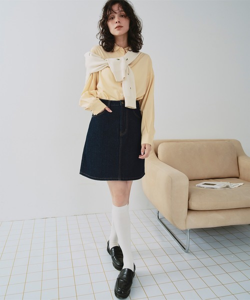 titivate（ティティベイト）の「襟付ベーシックシャツ（シャツ/ブラウス・レディース・オフホワイト/オリーブ/ブルー系その他/ブルー/ピンク/ブルー系その他2/ピンク系その他/イエロー系その他/ブラック系その他・M/L/S）」の19枚目の写真