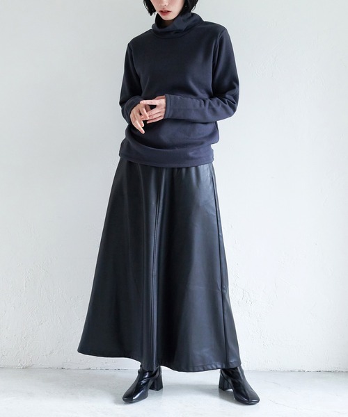 for/c（フォーシー）の「エコレザーフレアスカート【サスティナブル】（スカート・レディース・ブラック・M/L）」の3枚目の写真