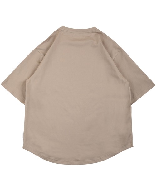 #Re:room（リルーム）の「ワンポイントラウンドヘムビッグTシャツ（Tシャツ/カットソー・メンズ・ベージュ/ダークグリーン/オフホワイト/ブラック・SMALL/MEDIUM）」の22枚目の写真