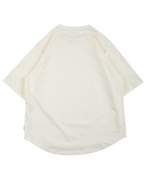 #Re:room（リルーム）の「ワンポイントラウンドヘムビッグTシャツ（Tシャツ/カットソー・メンズ・ベージュ/ダークグリーン/オフホワイト/ブラック・SMALL/MEDIUM）」の21枚目の写真